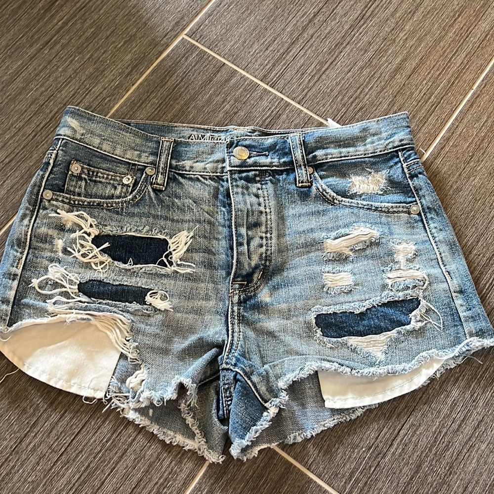 American eagle light wash jean shorts